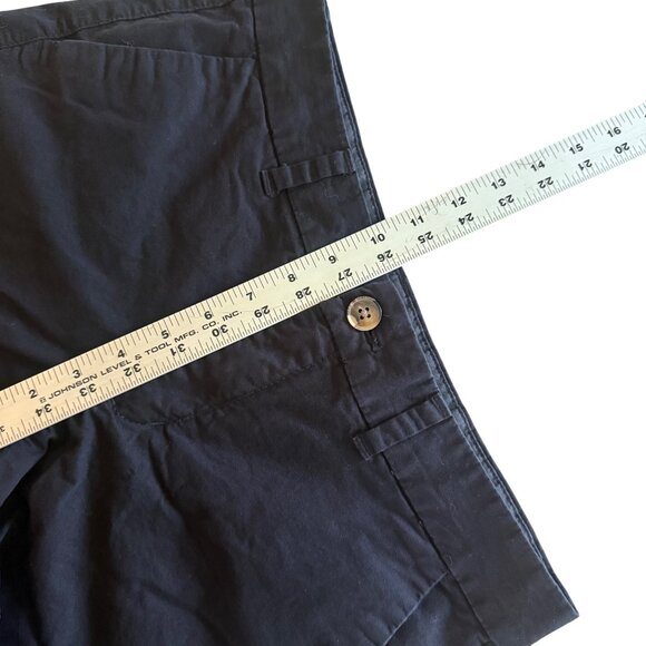 Old Navy Everyday Mid-Rise Black Shorts Size 8 Womens Chino - Picture 6 of 7